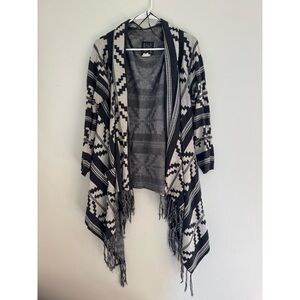 Billabong Black and Gray Patterned Poncho